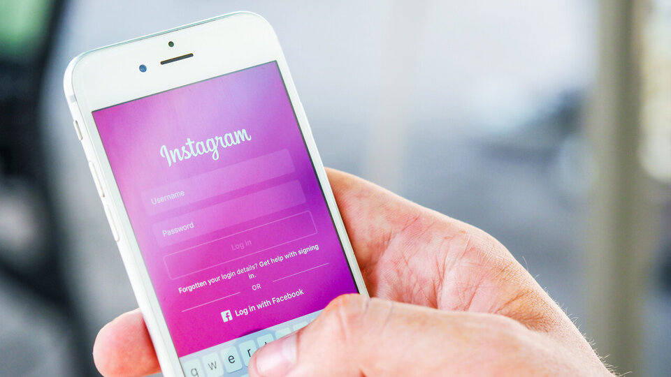 How to Keep Instagram Account Safe and Secure in Hindi